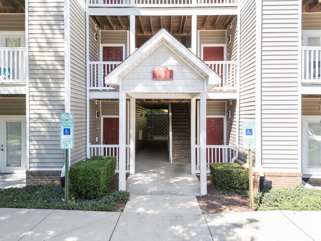 Building Photo - Two Bedroom Apartment
