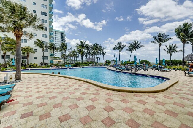 Building Photo - 3801 S Ocean Dr