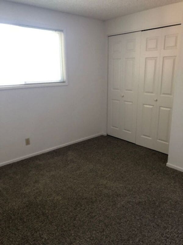 Building Photo - 1287 Kenray Loop