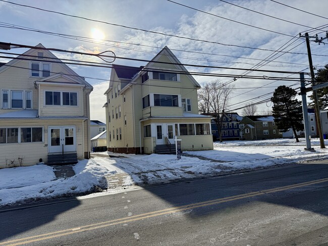 Building Photo - 1181 Boulevard