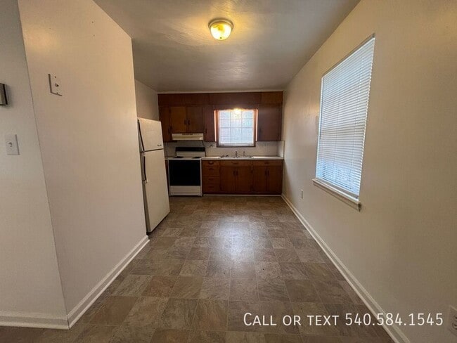 Building Photo - 2828 Idlewild Blvd NE