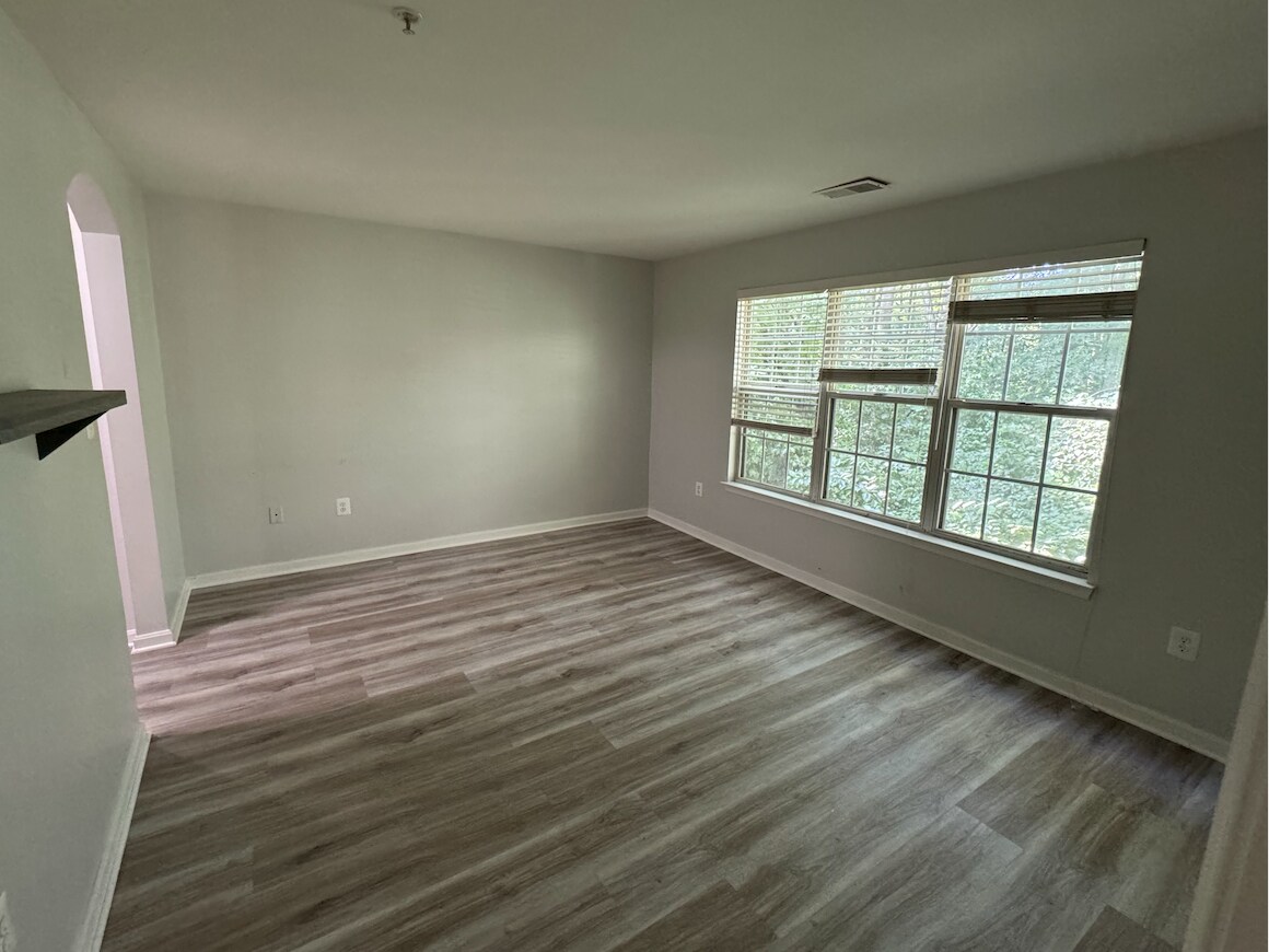 Master Bedroom - 115 Timberbrook Ln