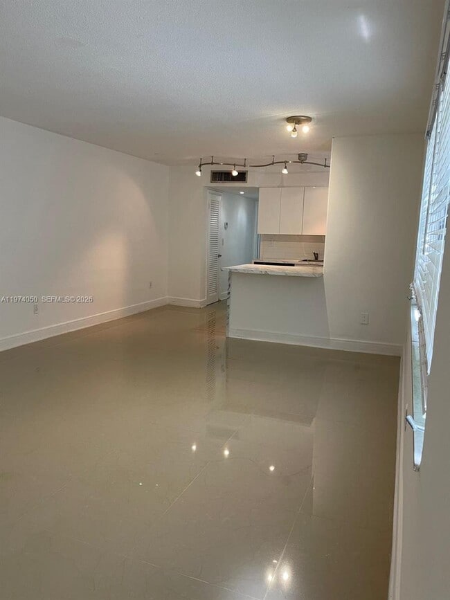 Building Photo - 1120 102nd St