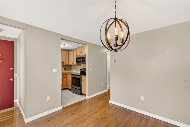 Building Photo - 35 Hazen Rd