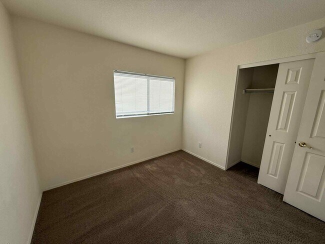 Building Photo - 13735 E Shadow Pines Ln