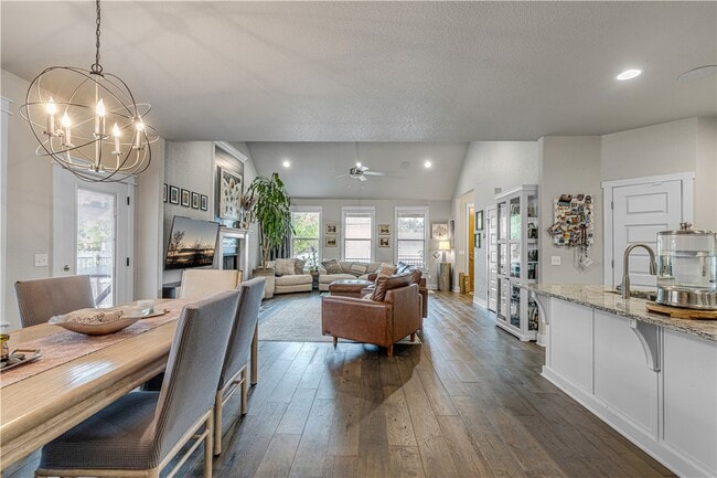 Building Photo - 2630 E Bayside Xing