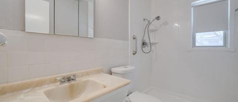 Building Photo - 2442 Oates Dr