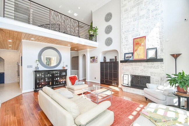 Building Photo - 7106 Habersham Ave