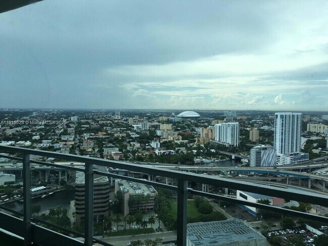 Building Photo - 90 SW 3rd St