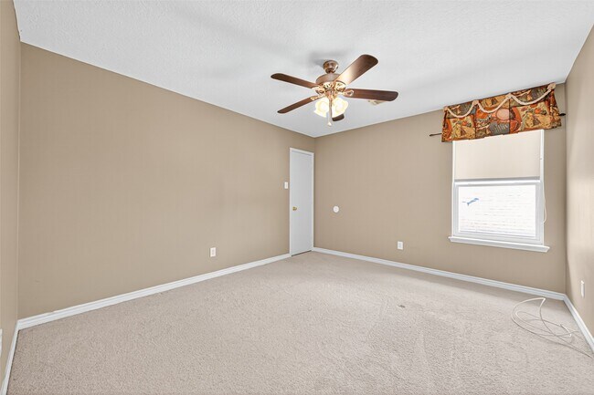 Building Photo - 19419 Arbor Pines Ln