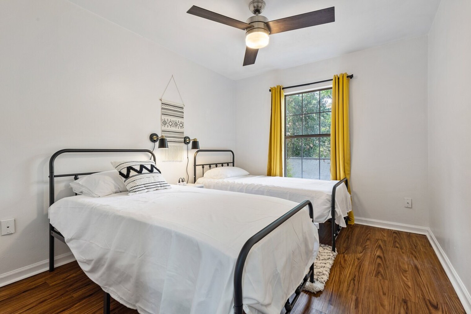 Building Photo - 836 Richmond St