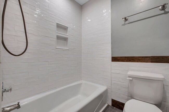 Building Photo - Killearn Estates 4 Bedroom Brick Home