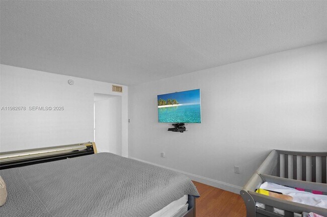 Building Photo - 18071 Biscayne Blvd