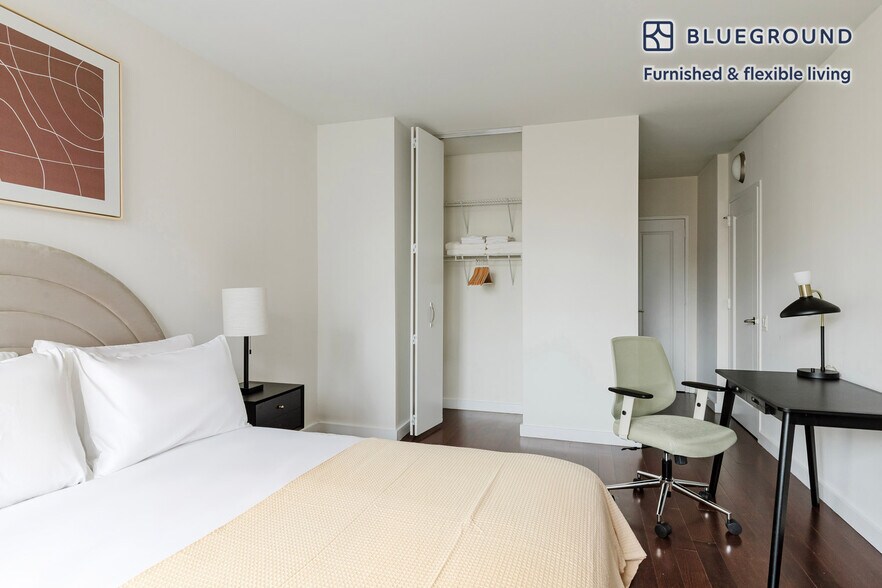 Building Photo - 401 E 34th St