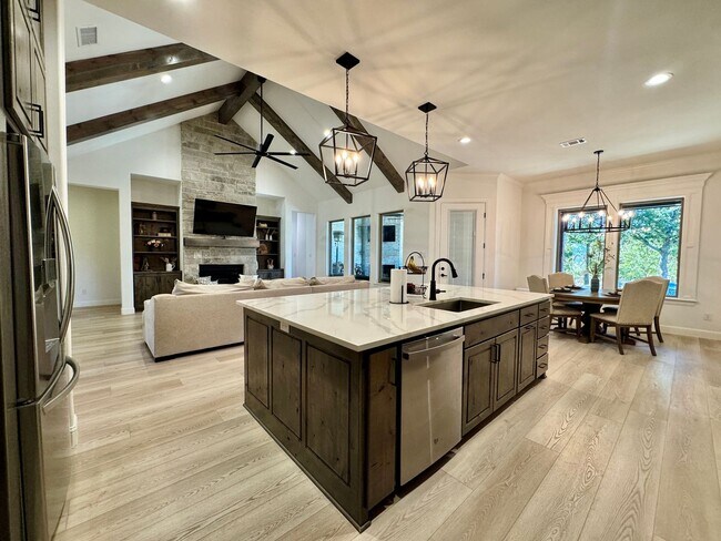 Building Photo - Reata Ranch Home - Peaster ISD