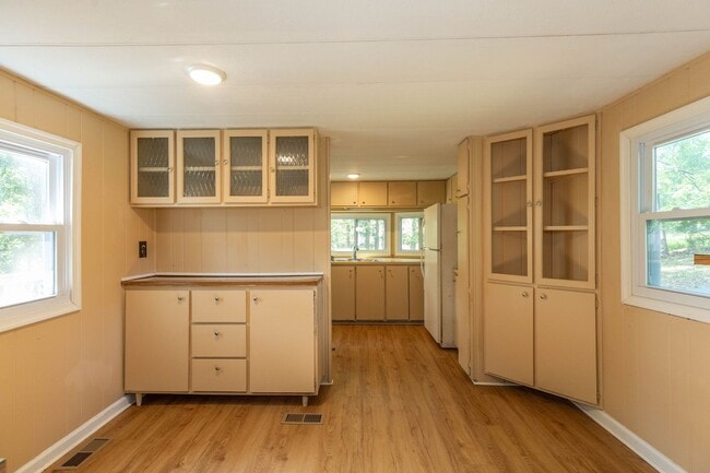Building Photo - 2 Bed, 1 Bath, Manufactured Home in Harper...
