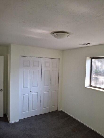 Building Photo - 2322 N 250 W