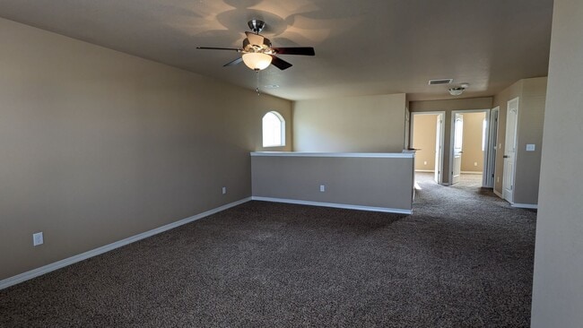 Building Photo - LARGE TWO STORY 3 BED/2.5 BATH W/3 CAR GAR...