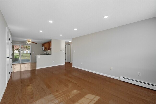 Building Photo - 10 Washington Park Dr