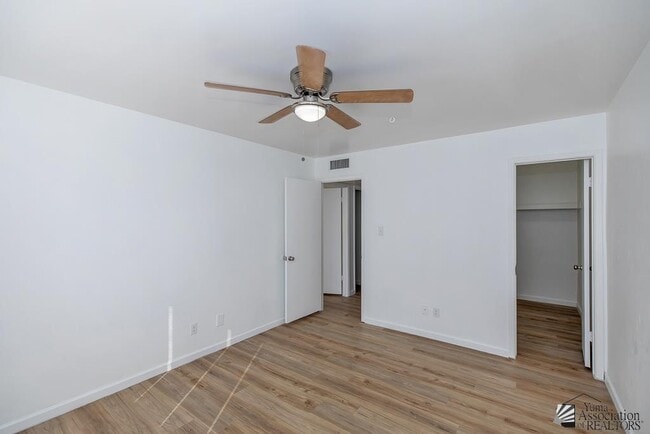 Building Photo - 1286 W 20th Pl