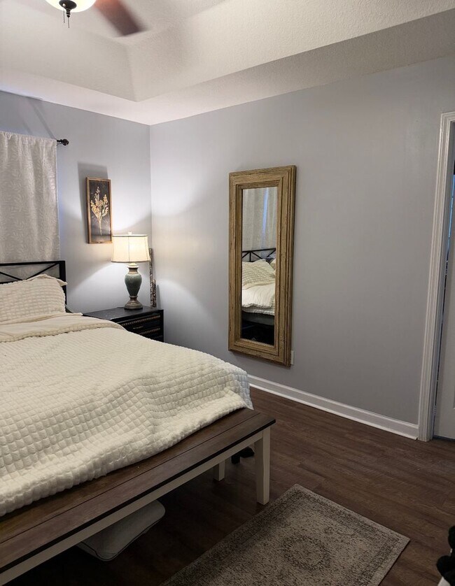 Building Photo - 9028 Whispering Pines Blvd