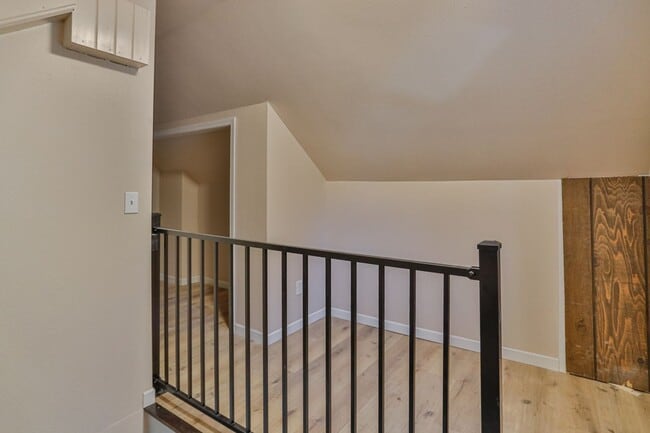 Building Photo - 2 Bed 1.5 Bath Single Family Home With Large Upper Loft Area in Wausau