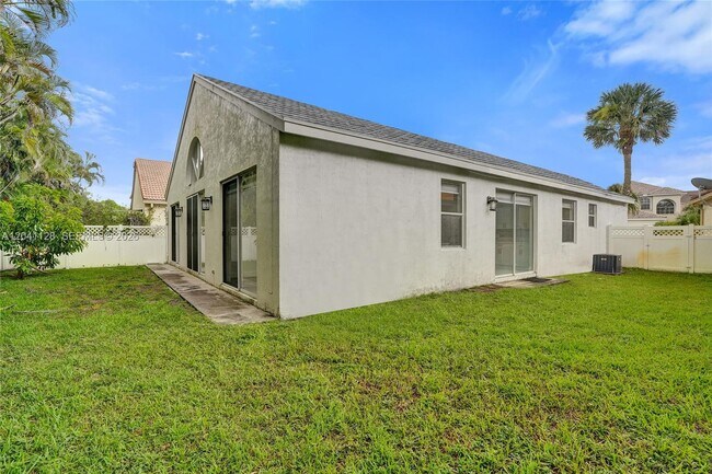 Building Photo - 6931 NW 34th St