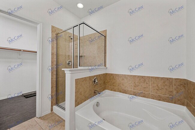 Building Photo - 2424 Bermont Red Ln