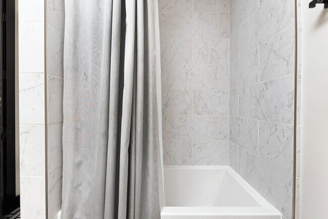 Building Photo - 126 2nd Ave N