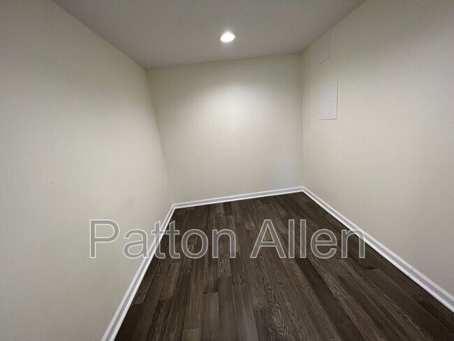 Building Photo - 120 Cedar Hill Rd