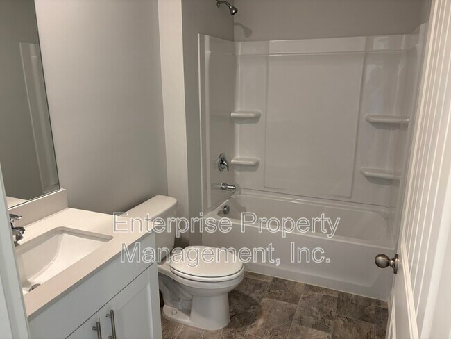 Building Photo - 80 Burr Oak Cv