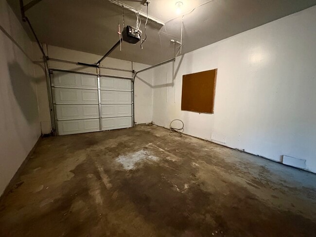 Building Photo - 8833 Jackson St