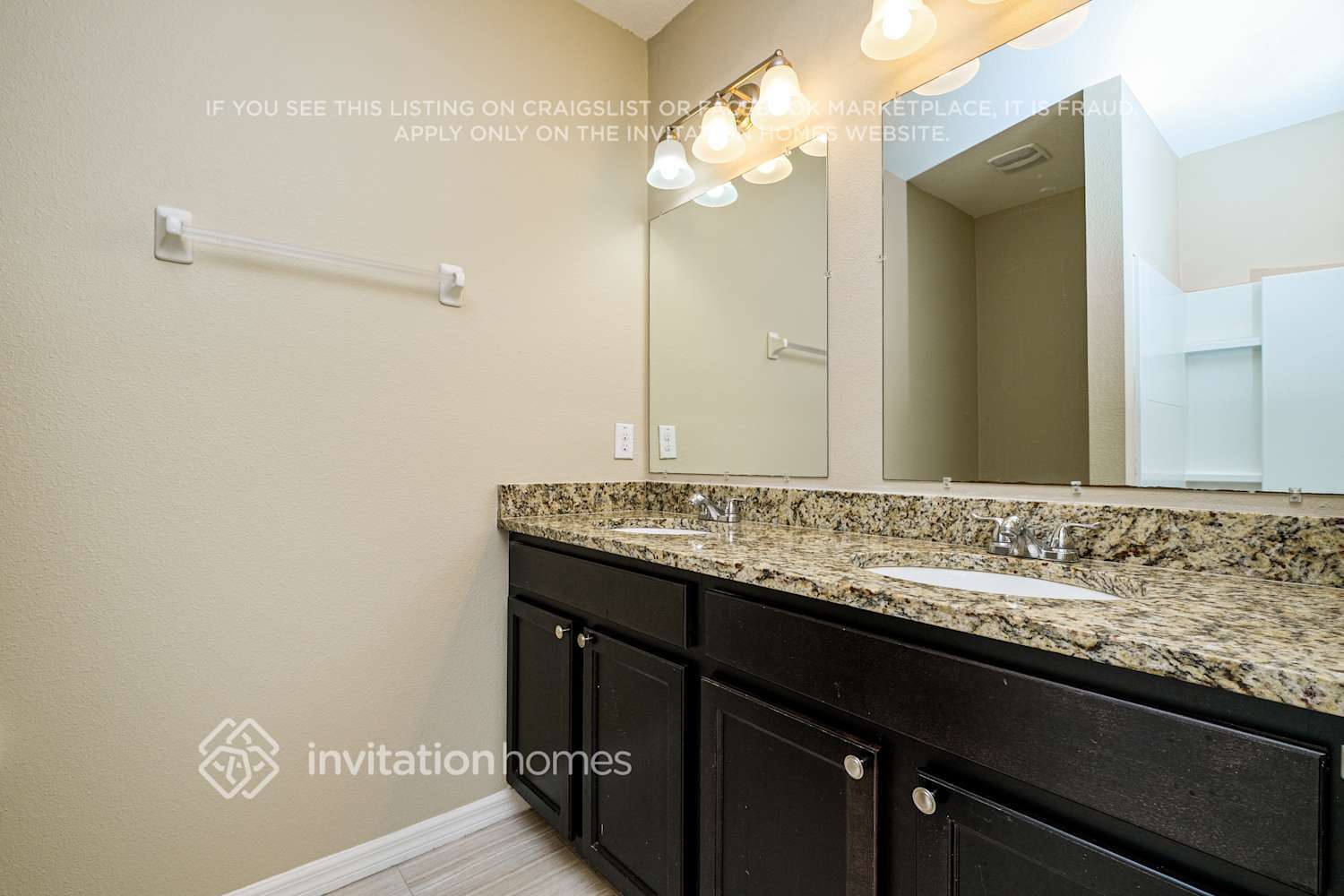 Building Photo - 8004 Pelican Reed Cir