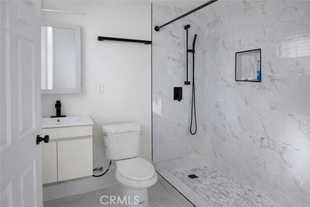 Building Photo - 1204 E Ave Q4