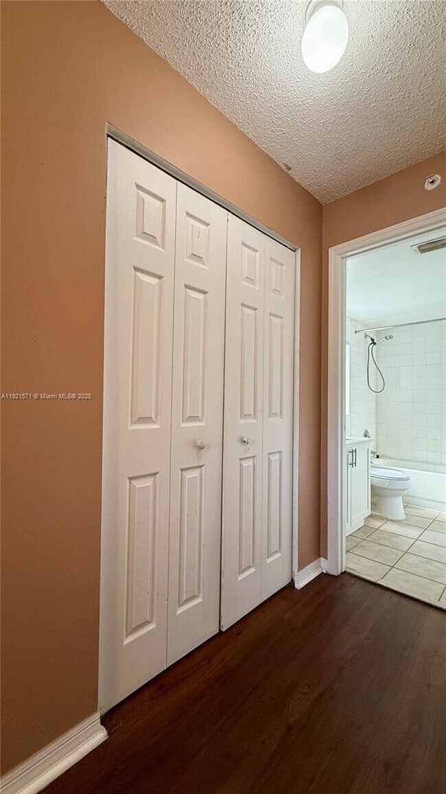 Building Photo - 4177 N Haverhill Rd