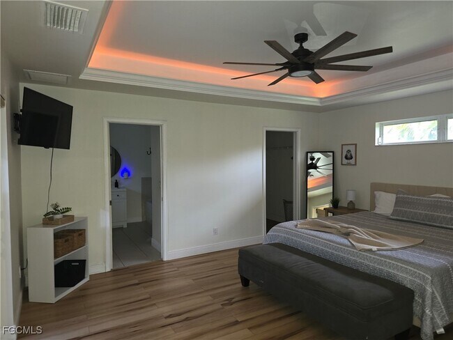 Building Photo - 2309 SW 27th St