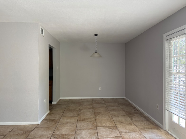 Building Photo - 11271 Florida Blvd