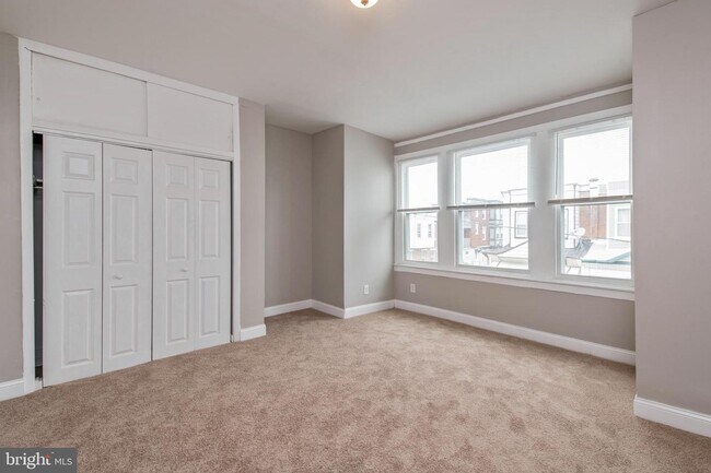 Building Photo - 5524 Delancey St