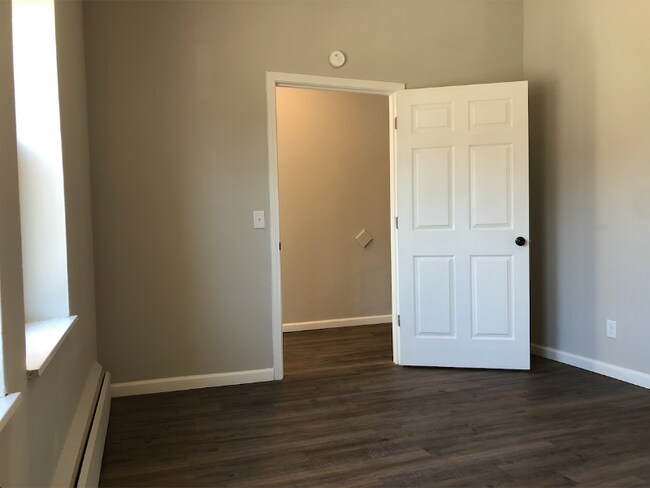 Building Photo - 2232 St James Ave