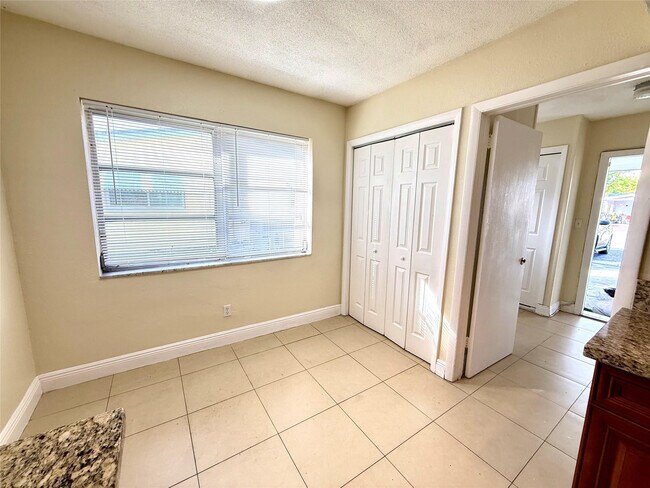 Building Photo - 4190 NW 45th St