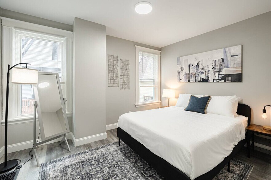 Building Photo - 216 Gilman Ave