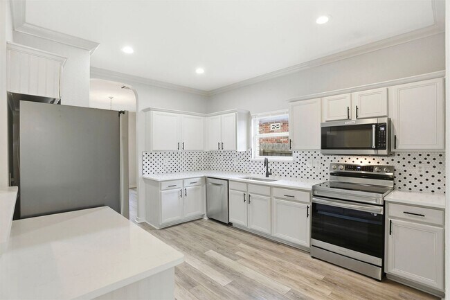 Building Photo - Not your Standard Rental - Beautiful home! Coming Soon!