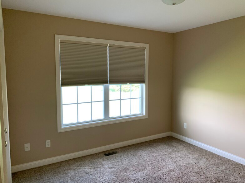 Building Photo - 2409 Wittenberg Ave SE