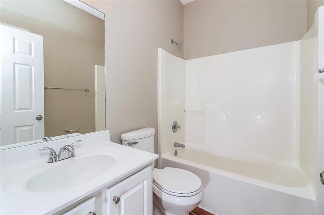 Building Photo - 4445 Greycliff Pointe
