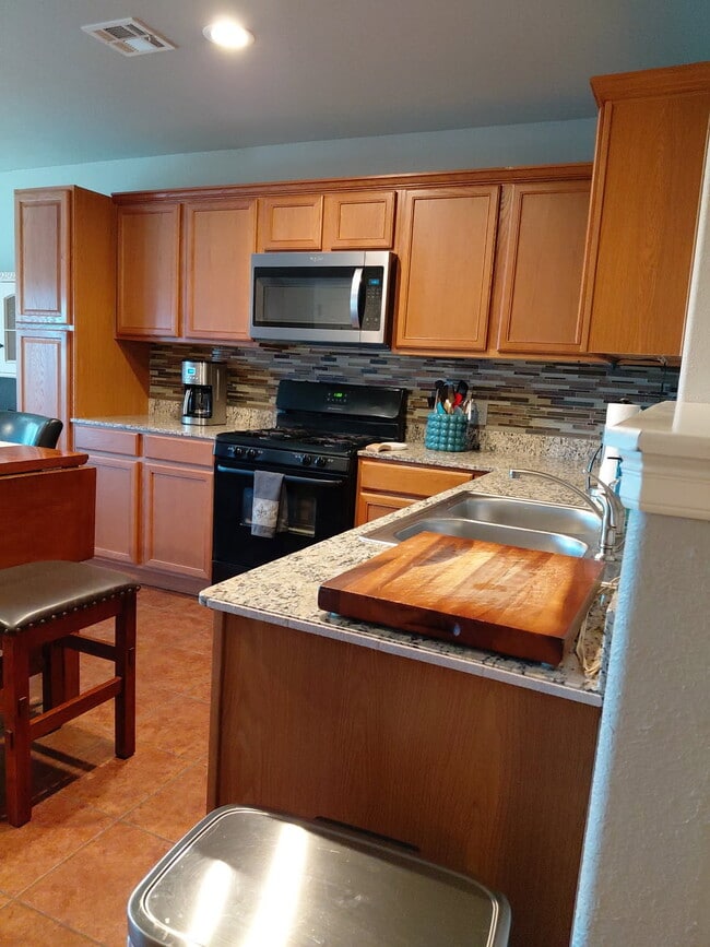 Building Photo - 10717 N 154th E Ave