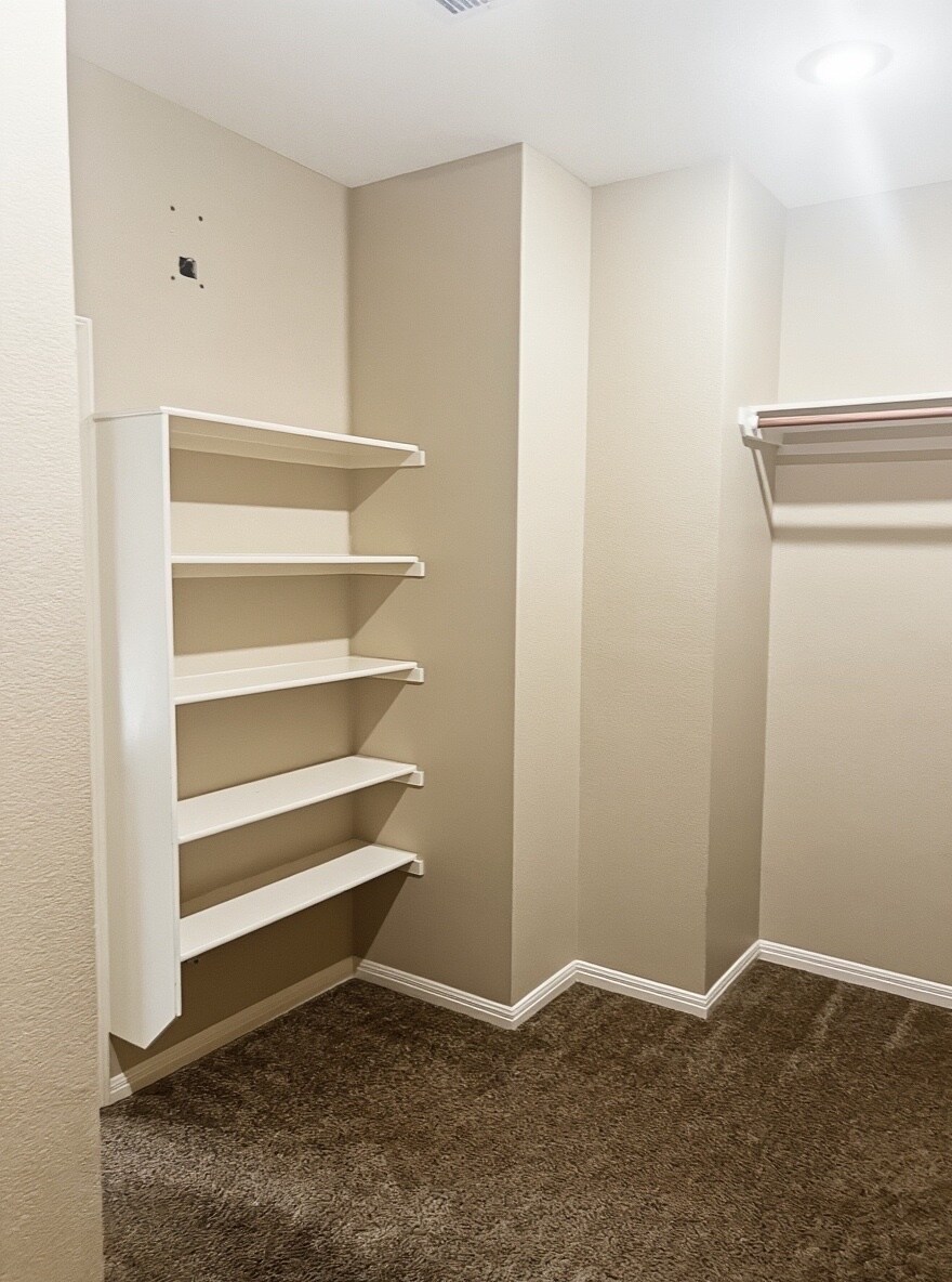 Master Closet - 15201 Calaveras Dr