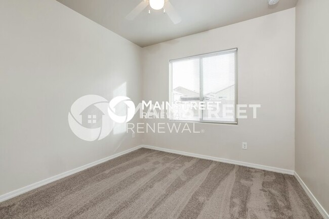 Building Photo - 8285 W Kittiwake Ln