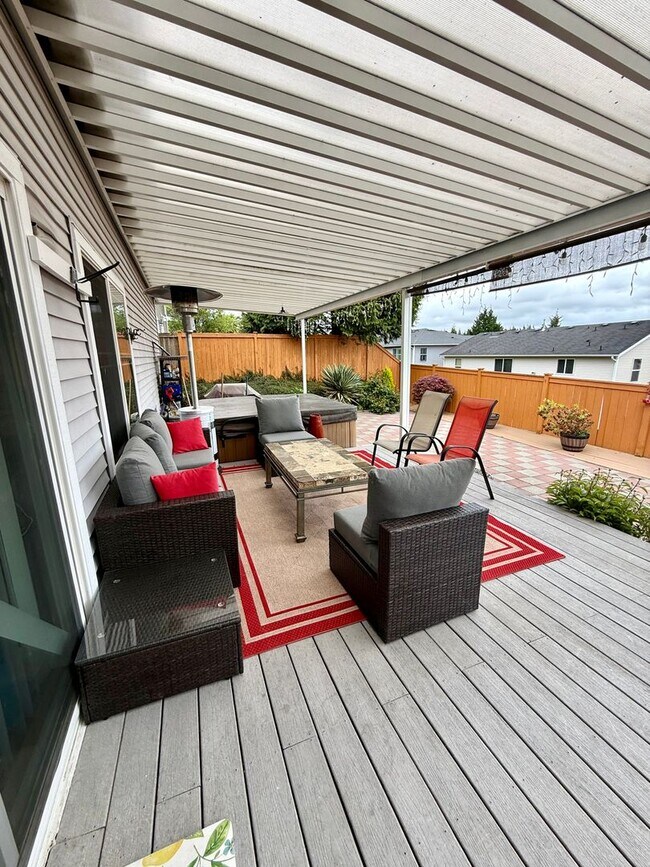 Building Photo - A stunning home in desirable Stendahl Ridge!