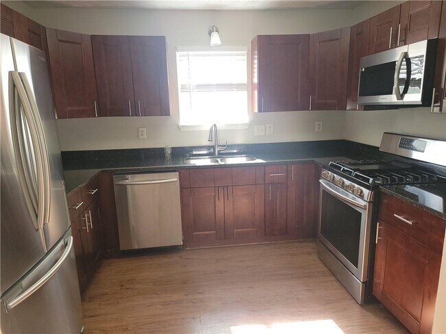 Building Photo - 5331 Medena Way