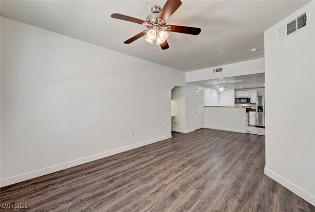 Primary Photo - 10550 W Alexander Rd
